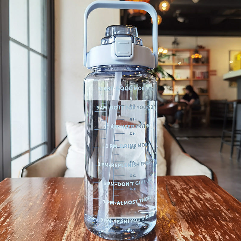 Stay Hydrated Bottle – 2L Motivation für deinen Alltag