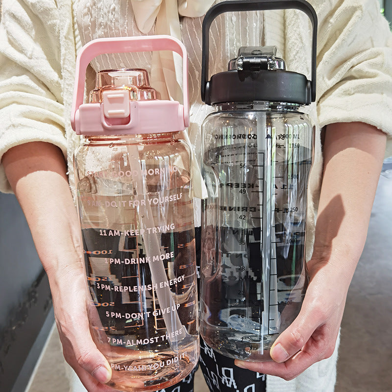 Stay Hydrated Bottle – 2L Motivation für deinen Alltag