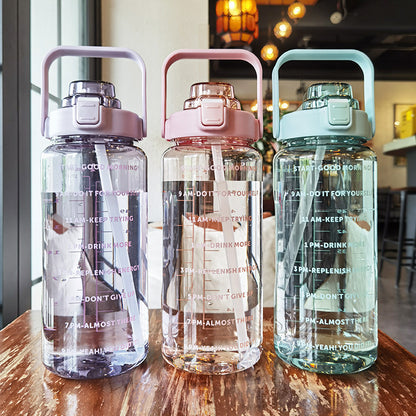 Stay Hydrated Bottle – 2L Motivation für deinen Alltag