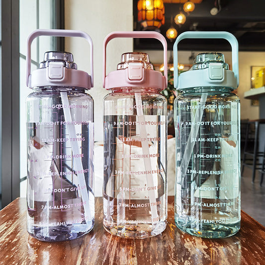 Stay Hydrated Bottle – 2L Motivation für deinen Alltag