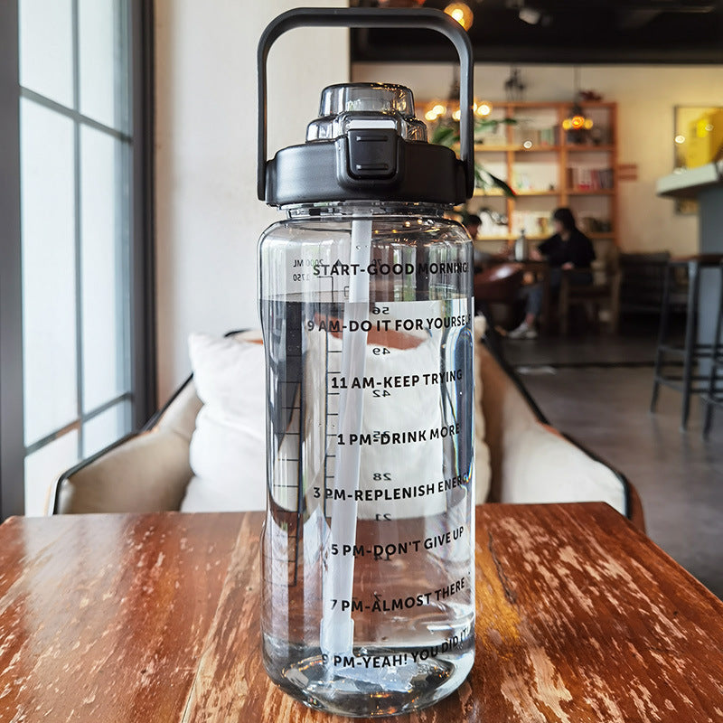 Stay Hydrated Bottle – 2L Motivation für deinen Alltag